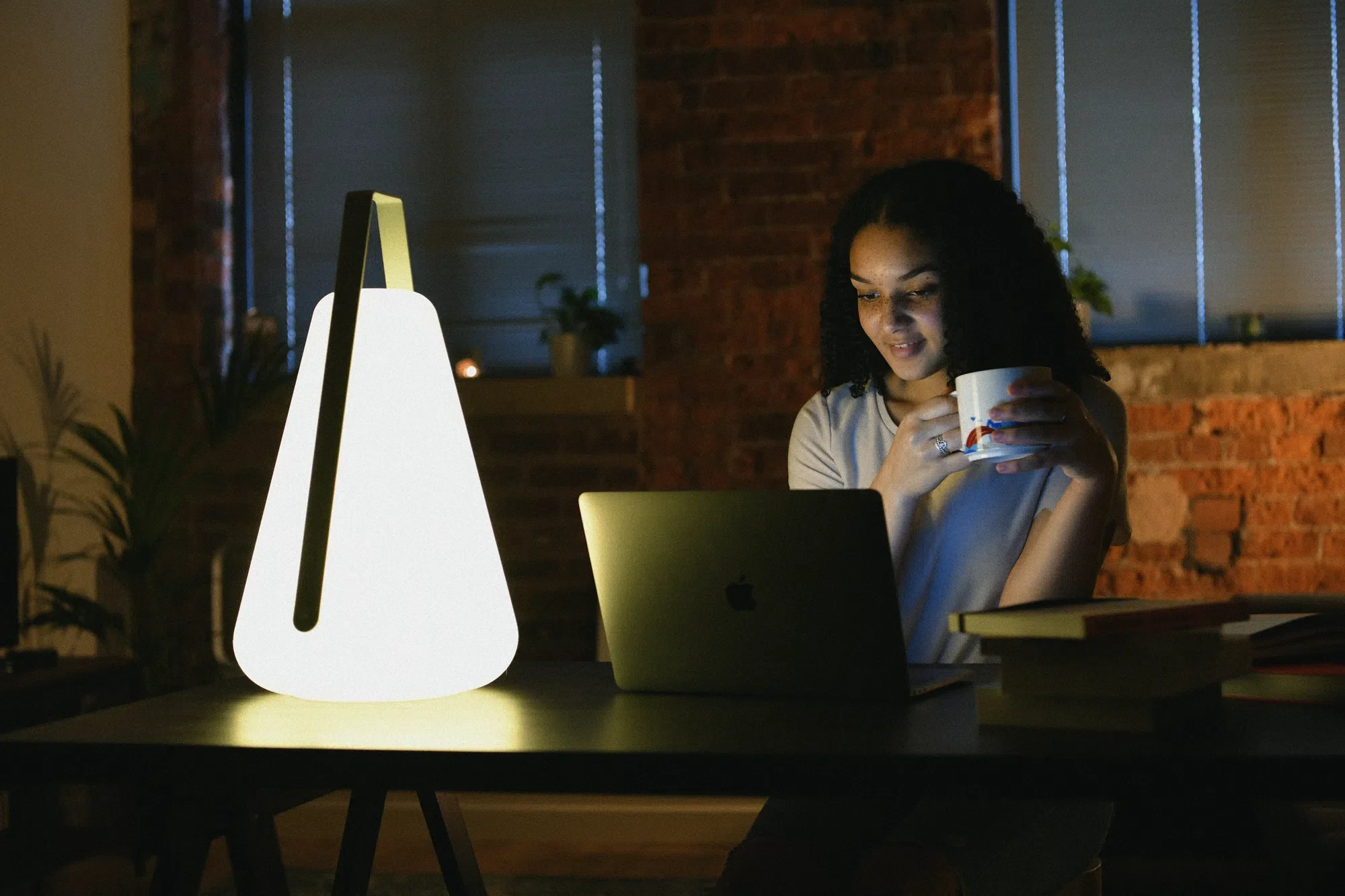 Extreme Lounging Rechargeable B-Bulb Light - Image 3