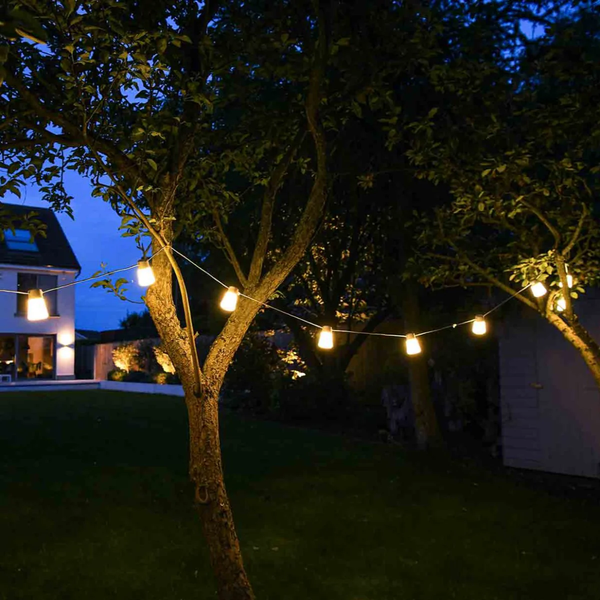 Extreme Lounging B-Bulb Connect Outdoor Festoon Lights - Image 4