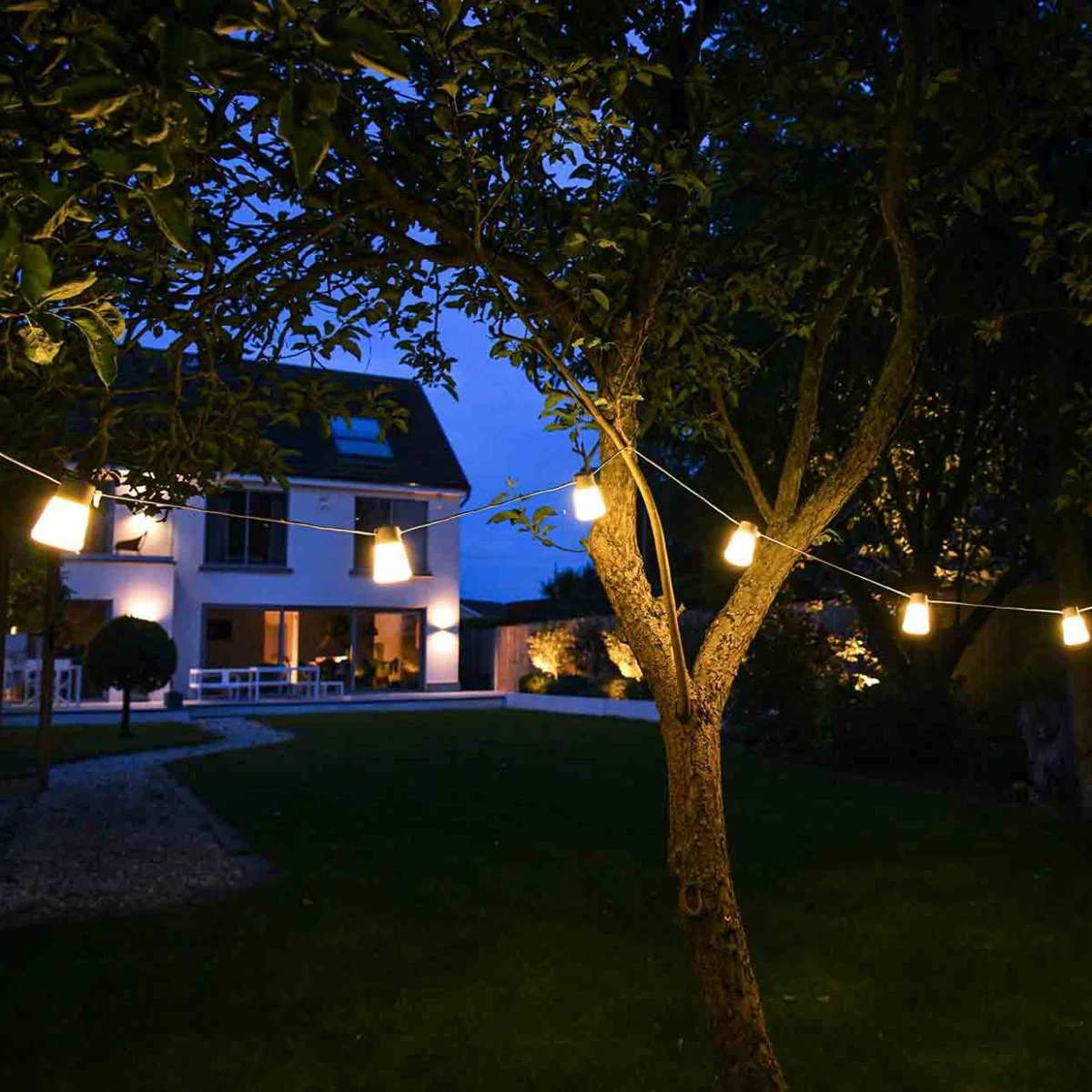 Extreme Lounging B-Bulb Connect Outdoor Festoon Lights - Image 6