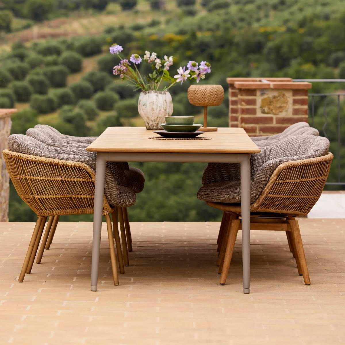 Cane-line Stay Chair W/Teak Swivel - Image 6