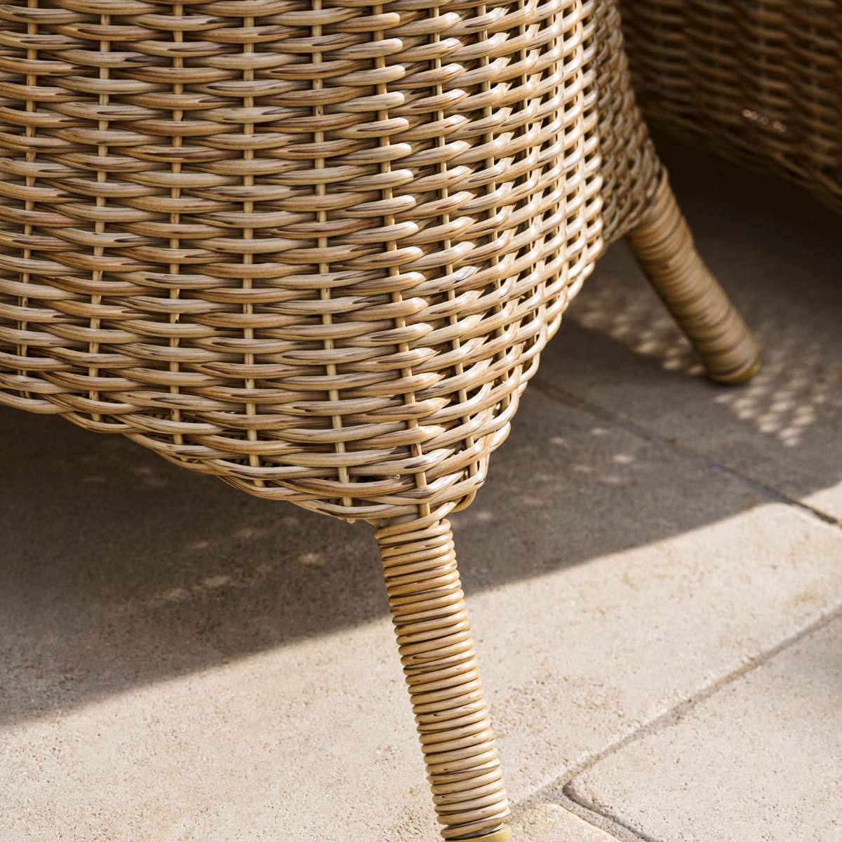 Garden Trading Brayford Bistro Set Dark Natural - Image 5