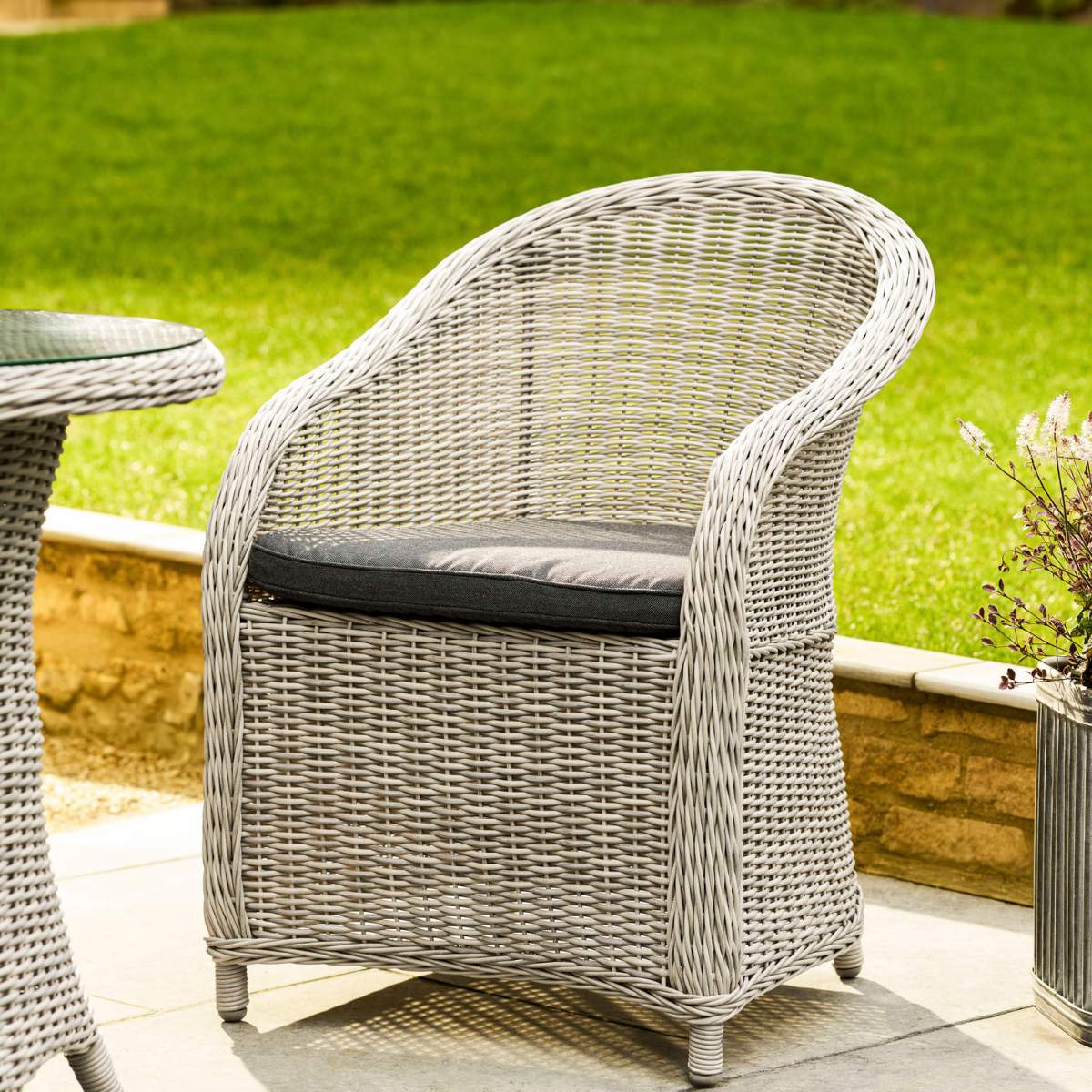 Garden Trading Brayford Bistro Set Light Grey - Image 5