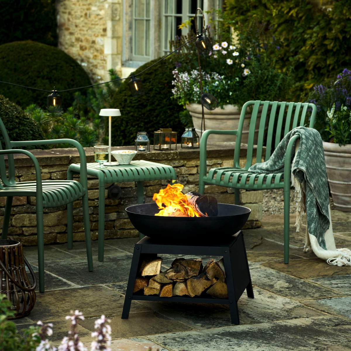 Garden Trading Sarsden Fire Pit Bowl & Log Store Medium - Image 7