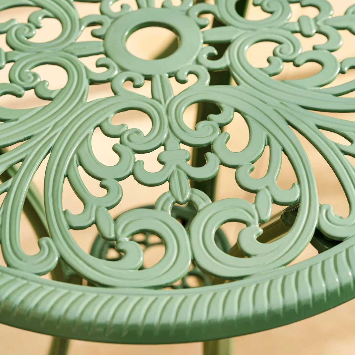Garden Trading Watemoor Bistro Set Thistle Green - Image 4