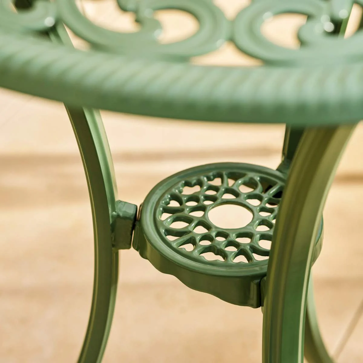 Garden Trading Watemoor Bistro Set Thistle Green - Image 6