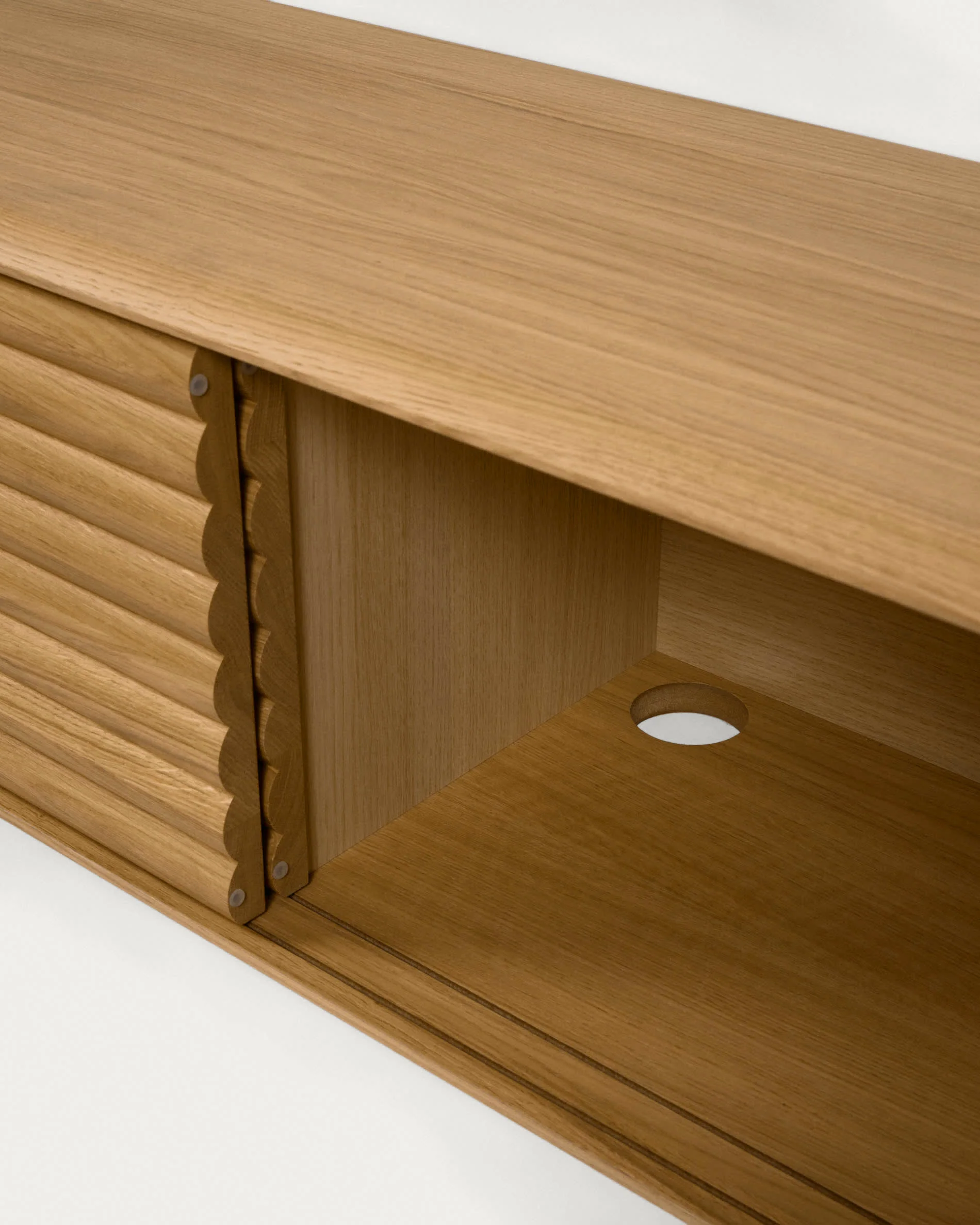 Kave Home Lenon 2-Door Oak TV Stand - Image 3