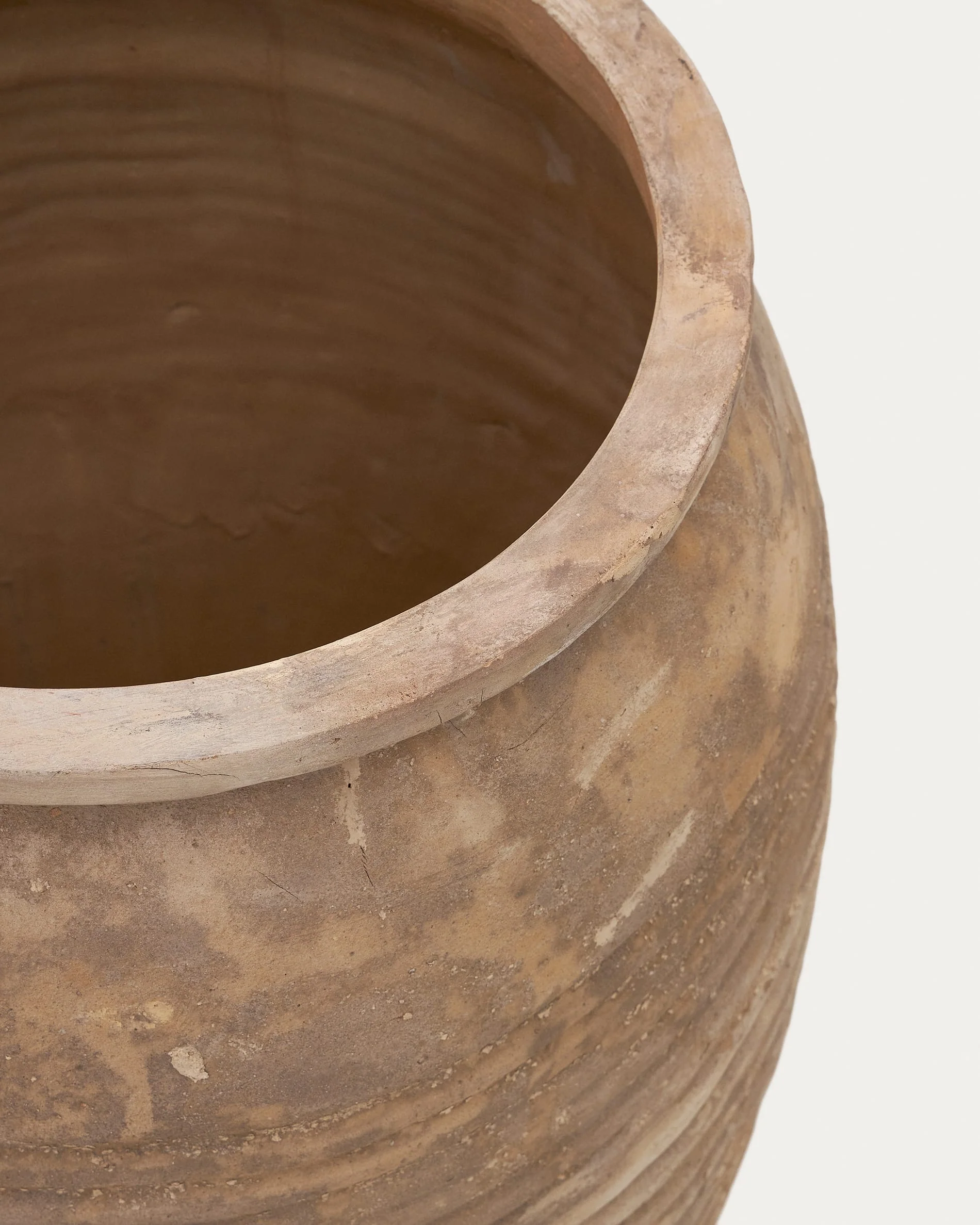 Kave Home Llonga Set of 2 Terracotta Plant Pots - Image 4