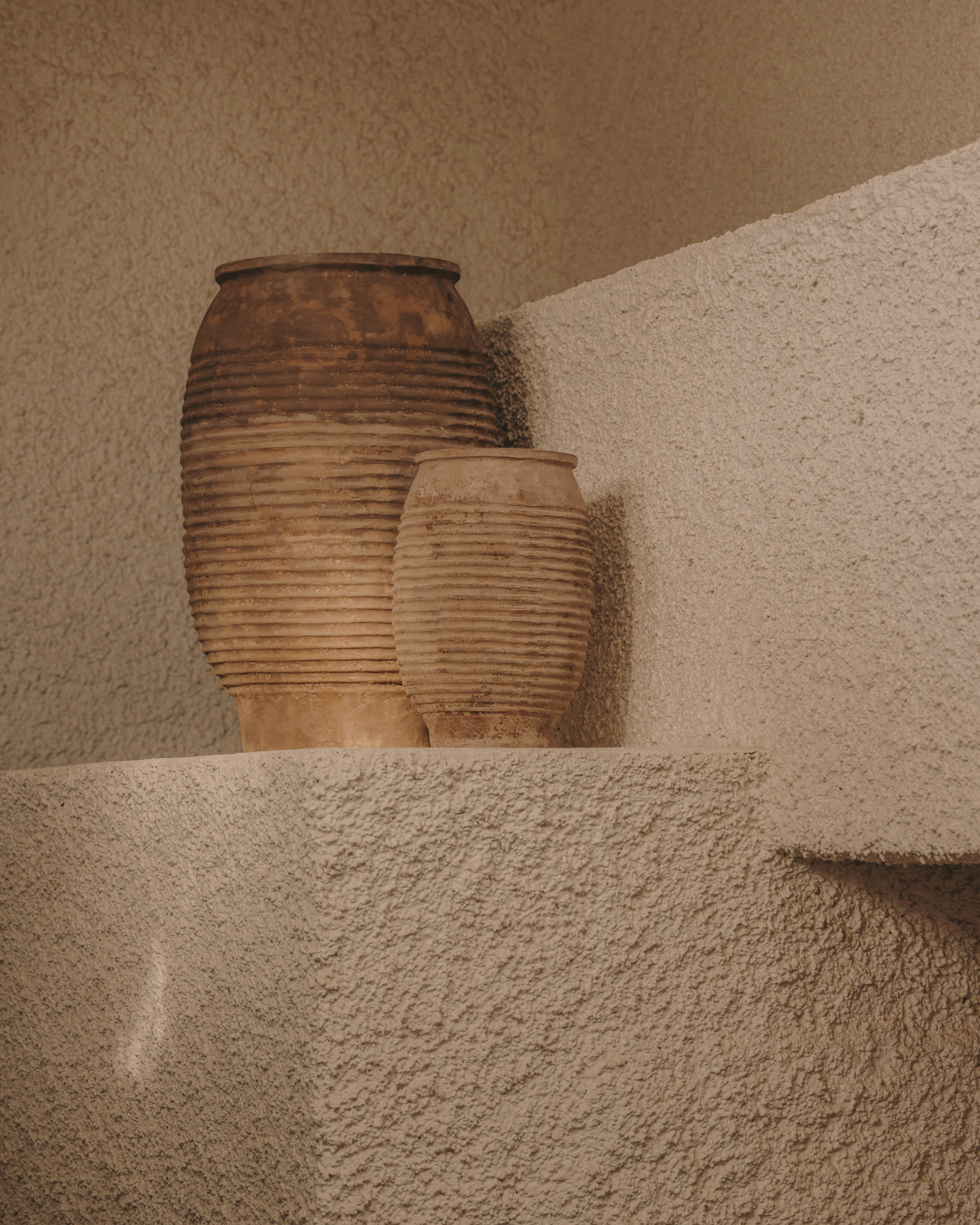 Kave Home Llonga Set of 2 Terracotta Plant Pots - Image 5