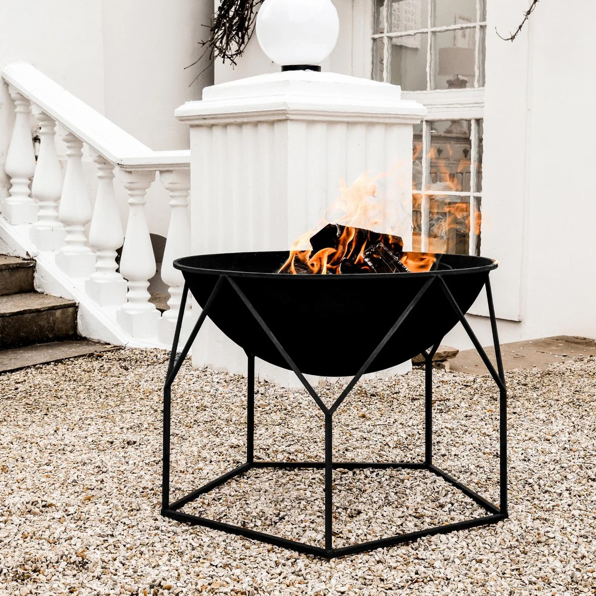 Ivyline Outdoor Buckingham Fire Pit - Image 8